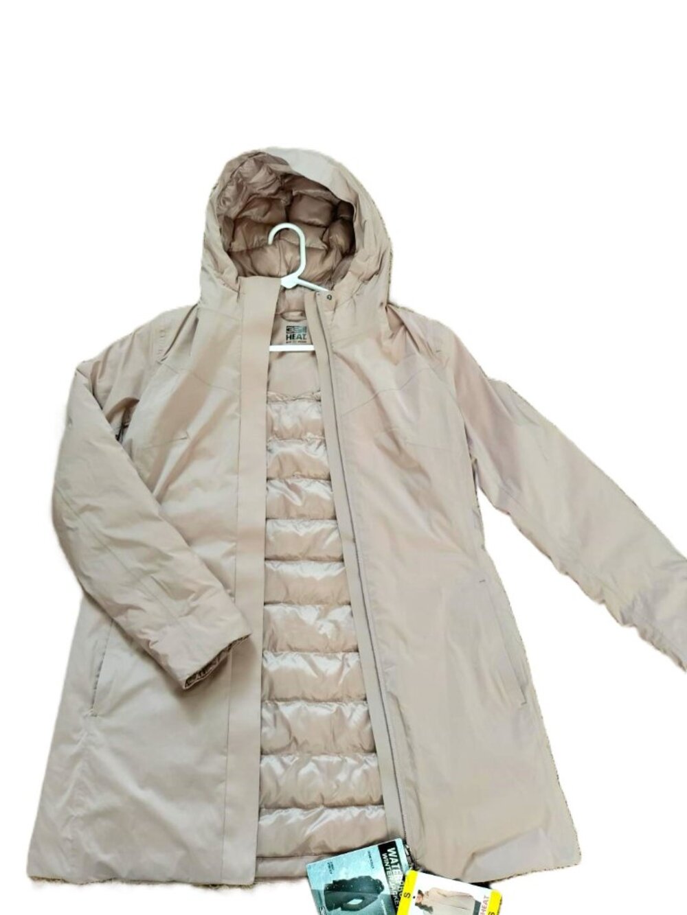 Women's brand new waterproof jacket with free new long sleeve shirt and caps - Picture 2 of 10